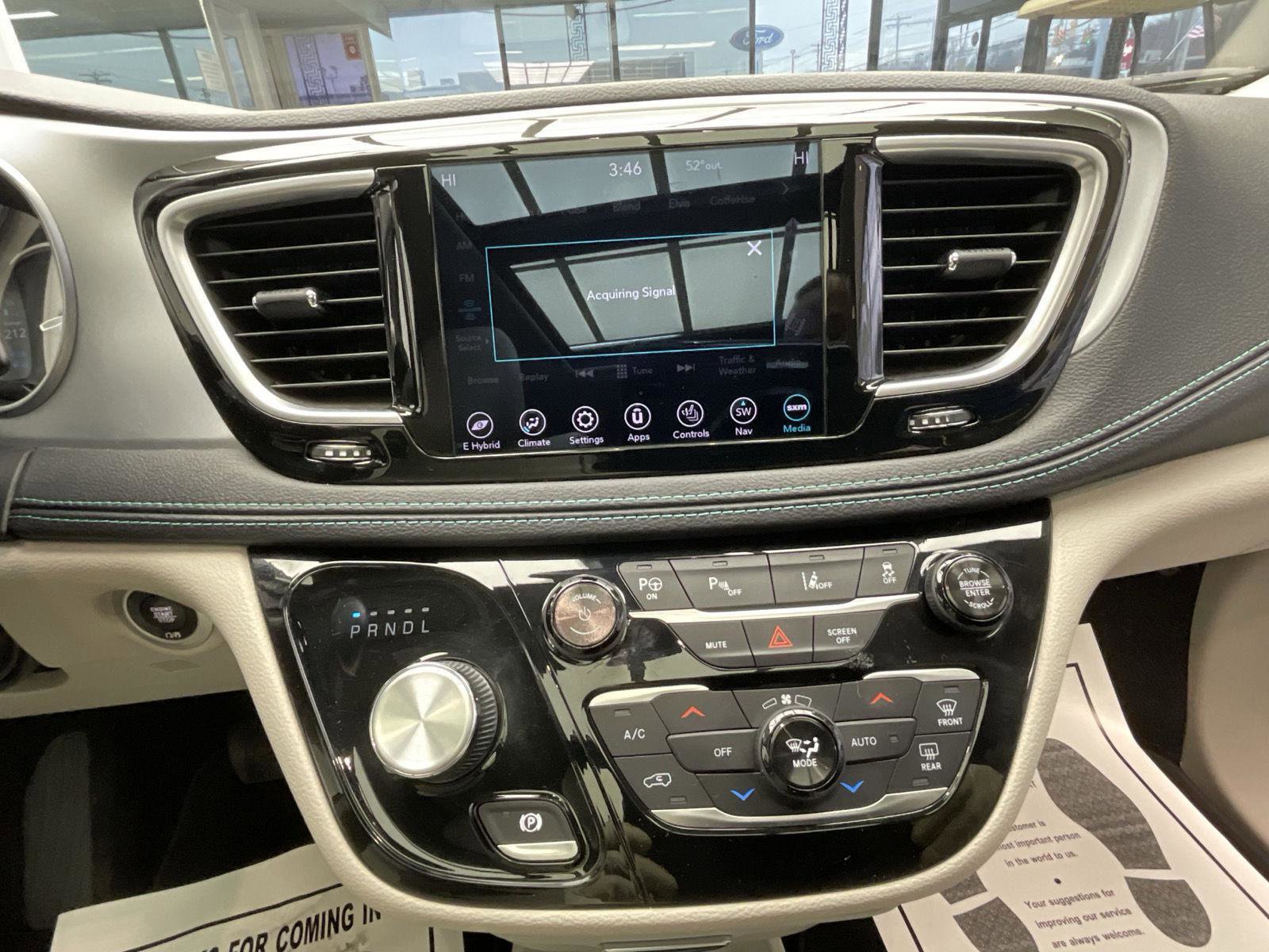 Used 2018 Chrysler Pacifica Limited w/ Advanced Safetytec Group image 13