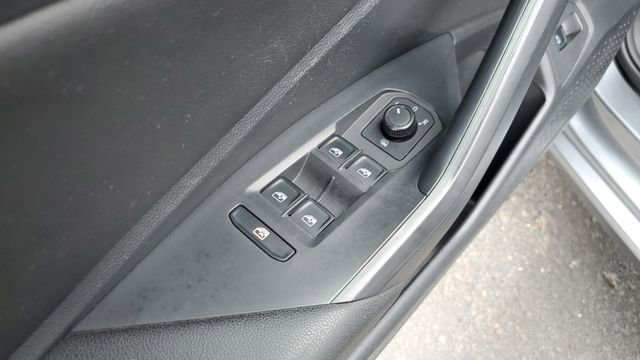 Used 2019 Volkswagen Jetta S w/ Driver Assistance Package image 5