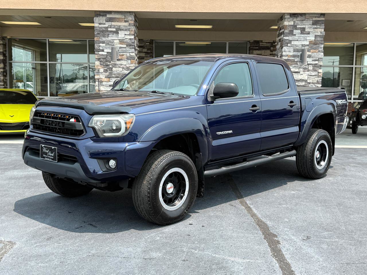 Used 2013 Toyota Tacoma 4x4 Double Cab w/ TRD Off-Road Pkg image 1