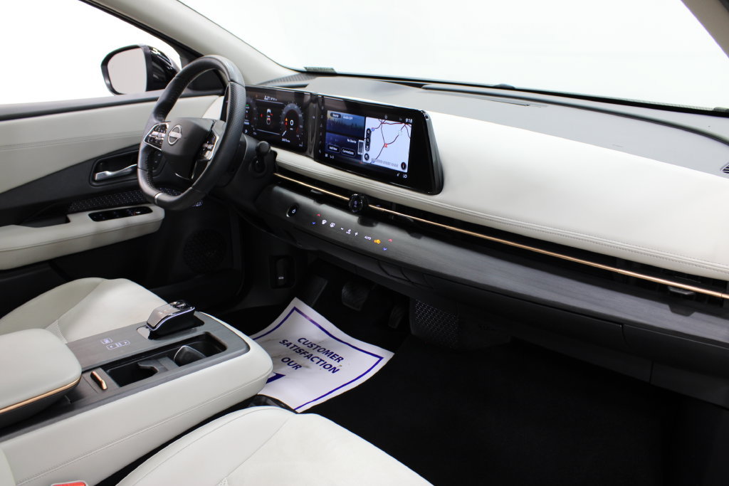Used 2024 Nissan Ariya AWD image 26