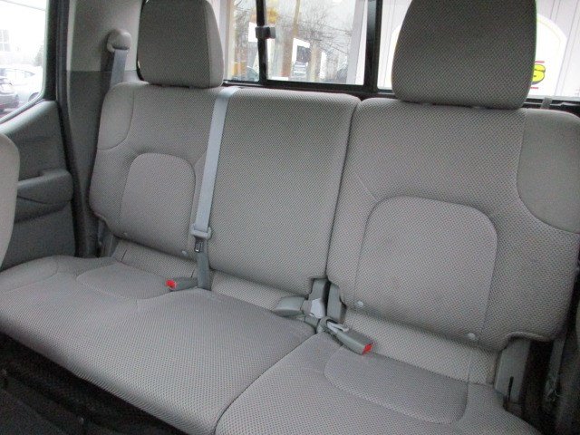 Used 2014 Nissan Frontier SV w/ SV Value Truck Package AWD/4WD image 29