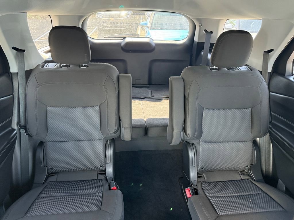 Used 2023 Ford Explorer XLT image 21