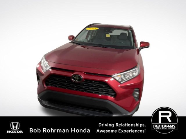 Used 2021 Toyota RAV4 XLE AWD/4WD image 4