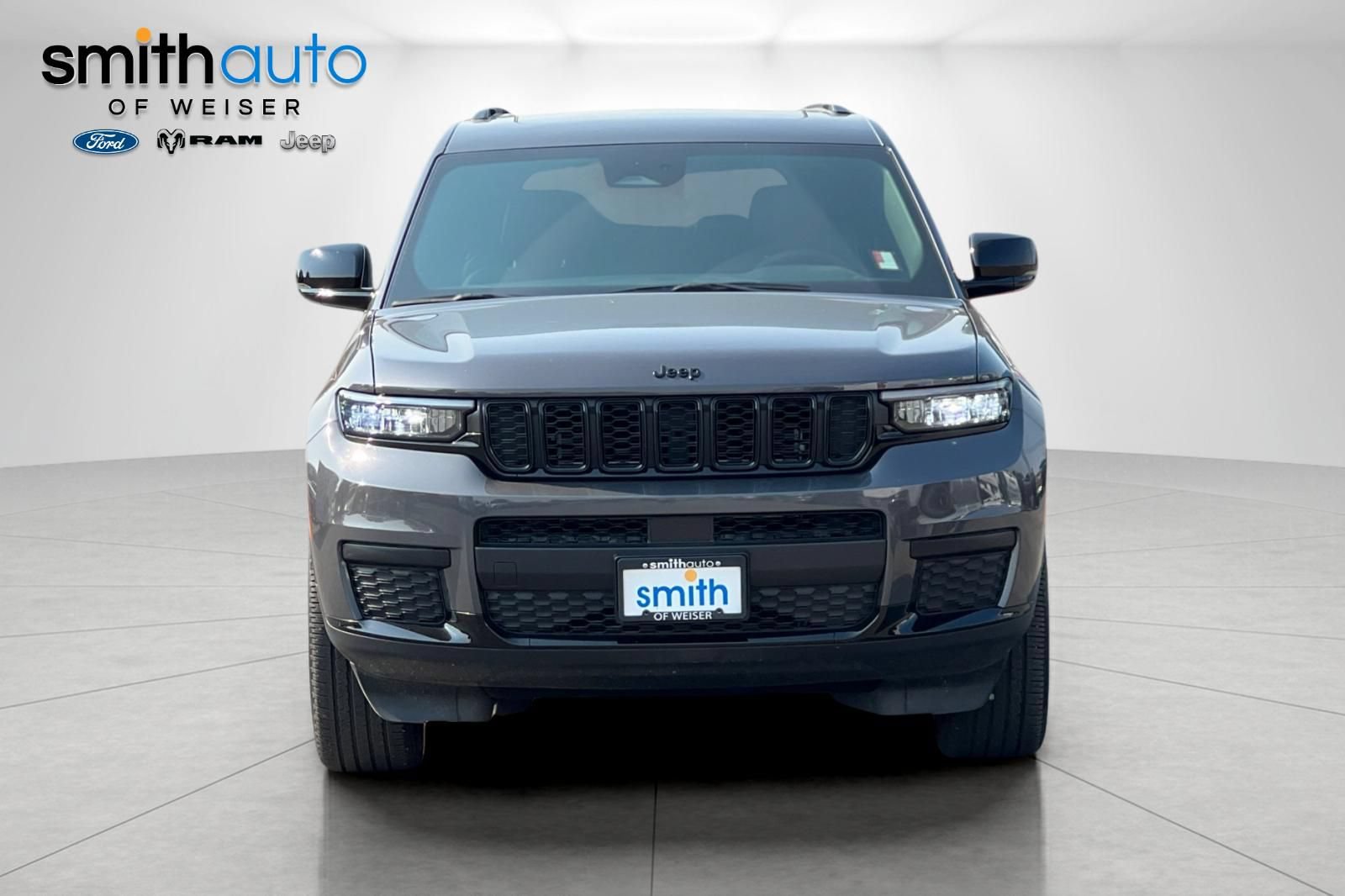 Used 2025 Jeep Grand Cherokee L Altitude AWD/4WD image 3