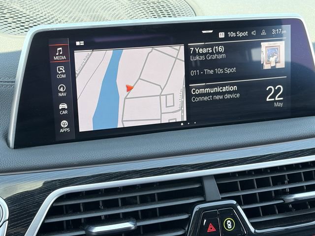 Used 2022 BMW 740i w/ M Sport Package RWD image 27