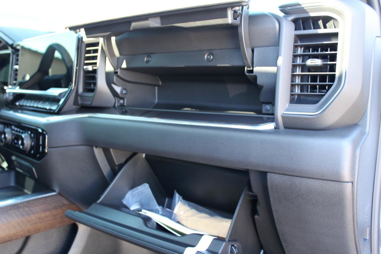 Used 2026 Chevrolet Silverado 3500 High Country w/ High Country Premium Package image 92