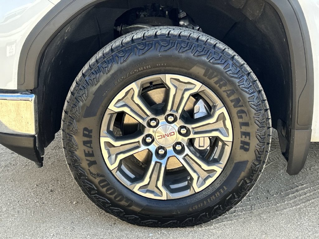 Certified 2025 GMC Sierra 1500 SLT AWD/4WD image 37