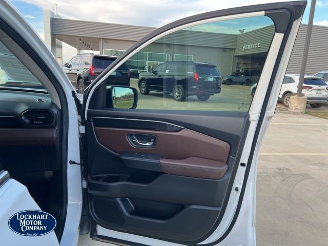 Used 2025 Honda Pilot Elite image 24