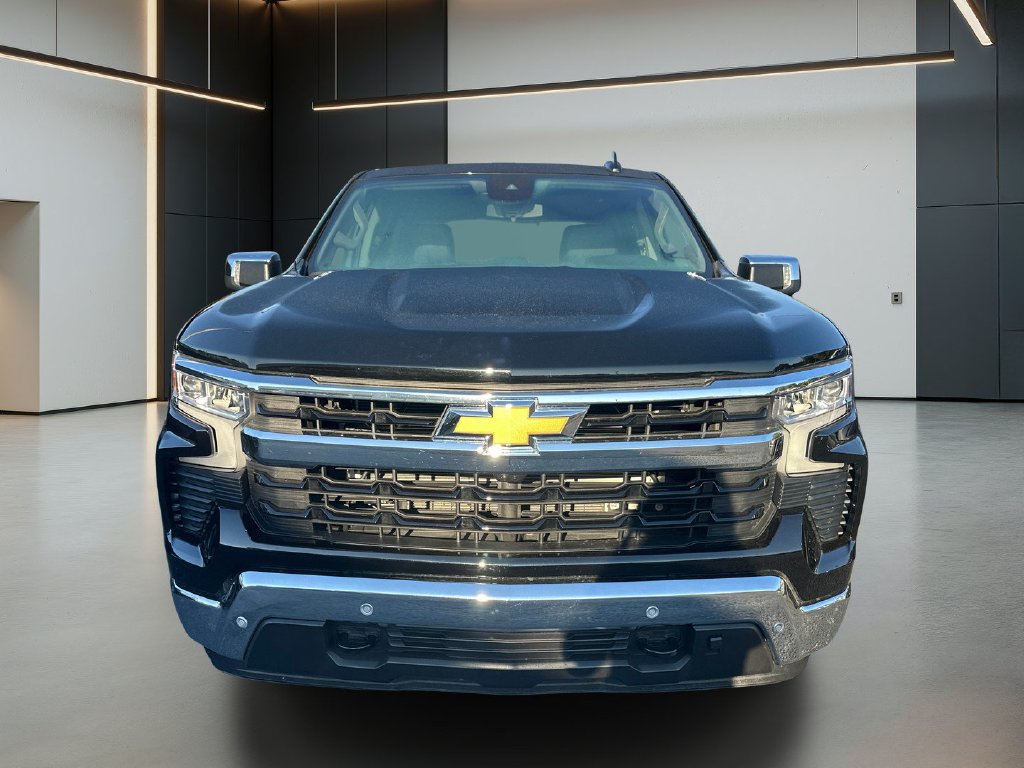 Used 2025 Chevrolet Silverado 1500 LT AWD/4WD image 14