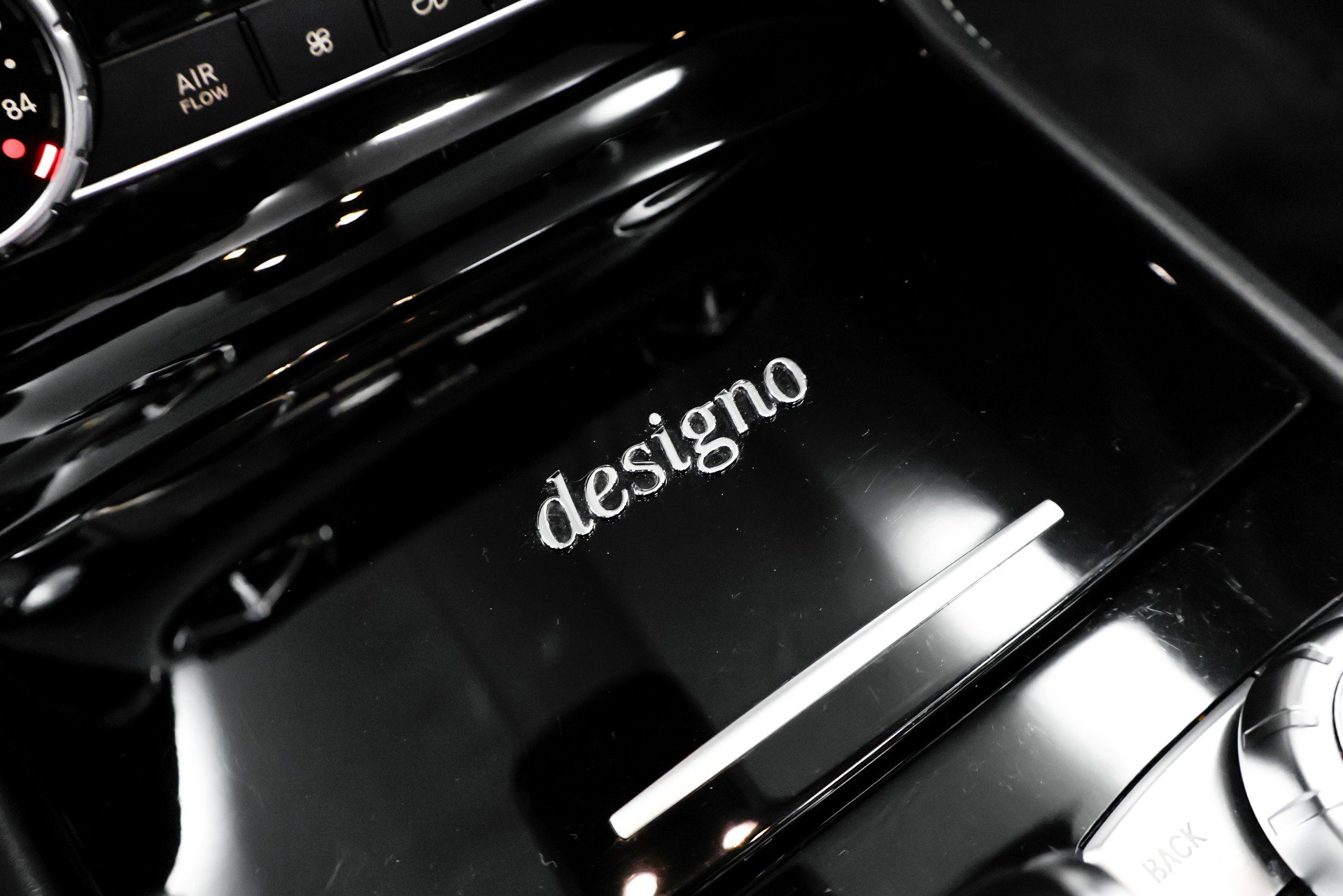 Used 2015 Mercedes-Benz SL 63 AMG w/ Driver Assistance Package image 36