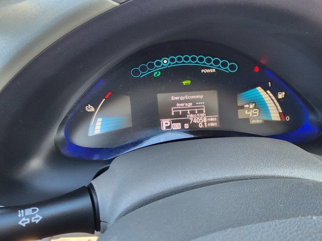 Used 2014 Nissan Leaf SV image 21