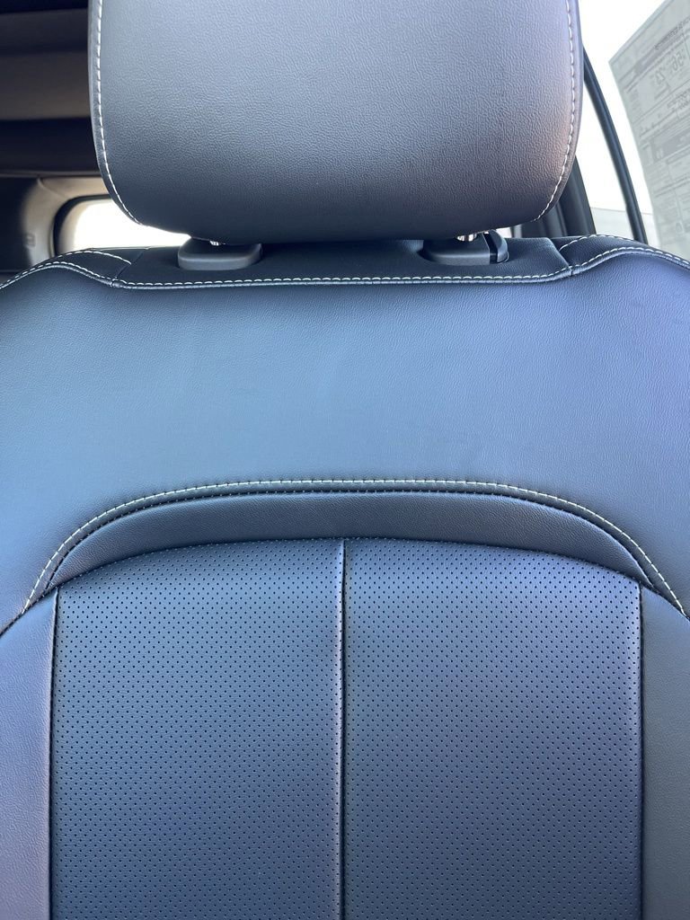 New 2025 Jeep Grand Cherokee Limited 4xe image 8