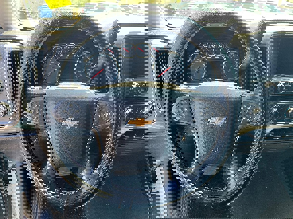 Used 2018 Chevrolet Silverado 1500 LT w/ All Star Edition AWD/4WD image 10