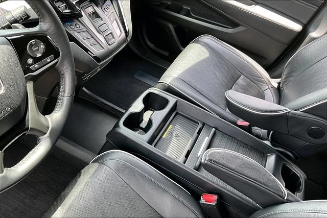 Used 2023 Honda Odyssey Elite image 18