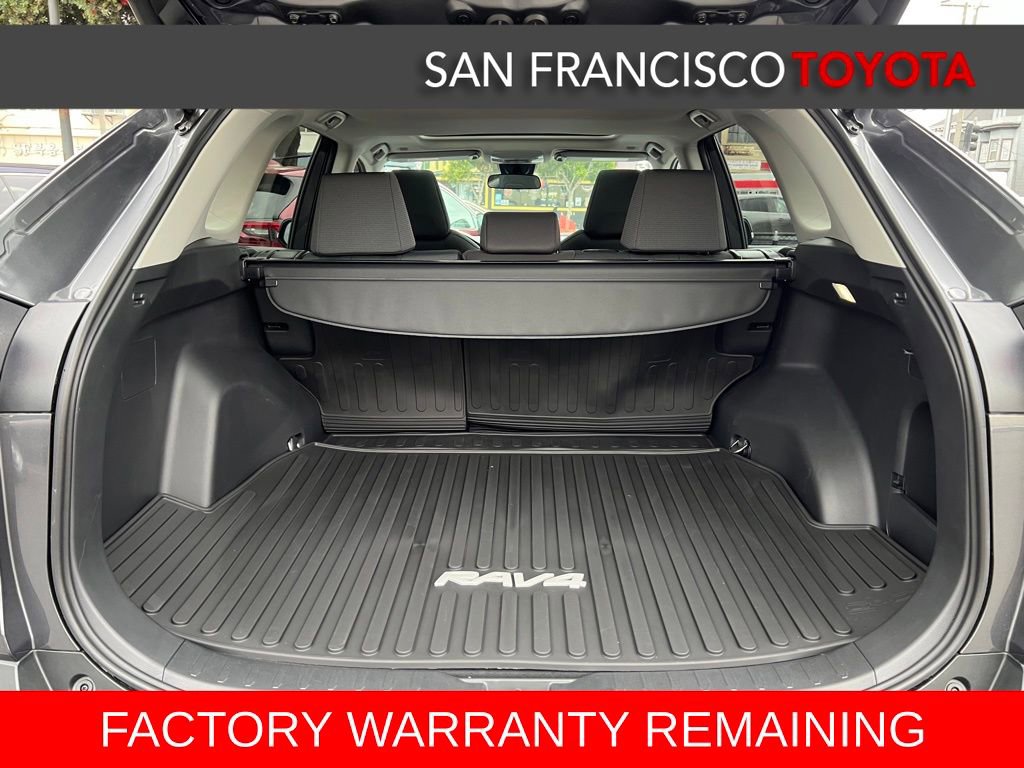 Used 2025 Toyota RAV4 XLE AWD/4WD image 39