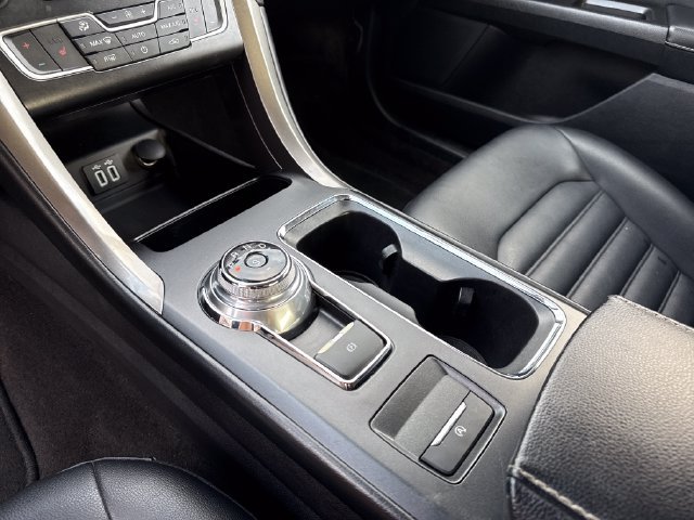 Used 2019 Ford Fusion SEL FWD image 25
