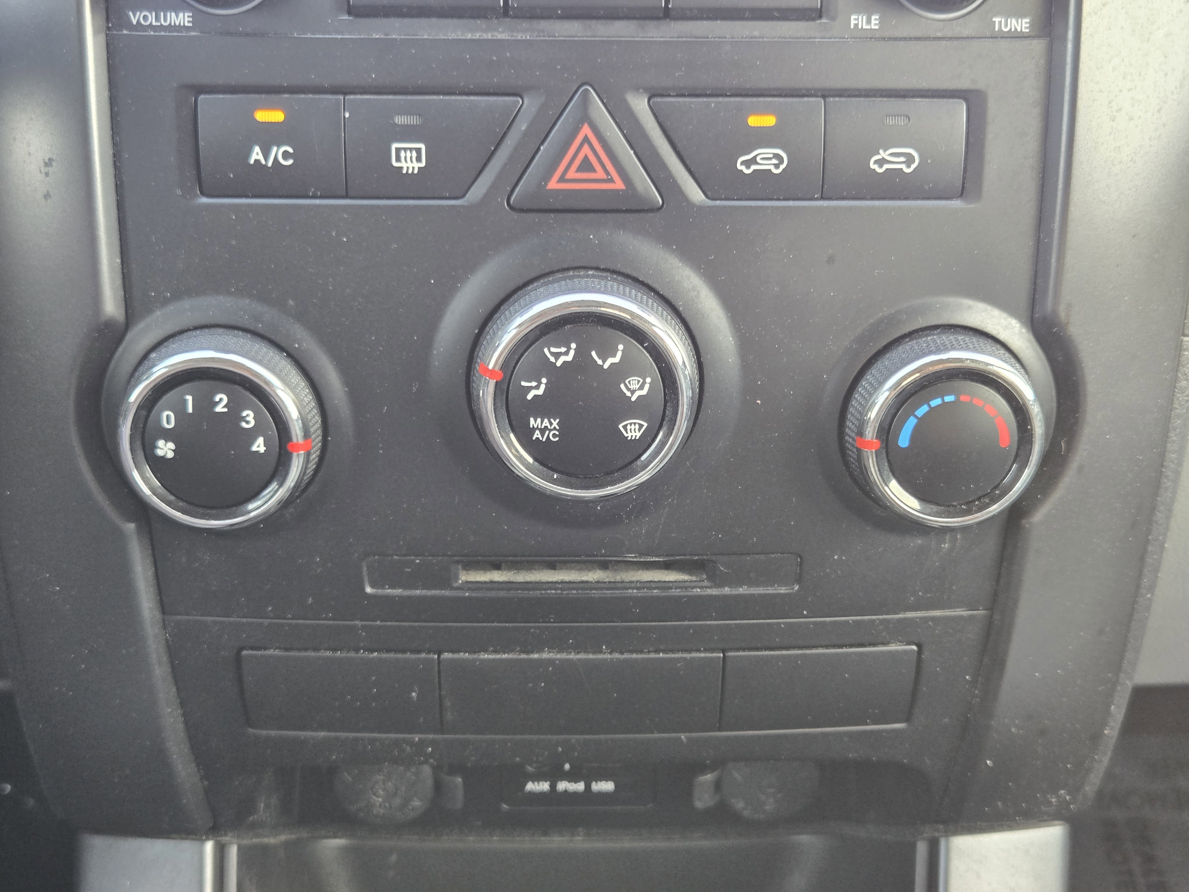 Used 2012 Kia Sorento LX w/ Third Row Pkg AWD/4WD image 15