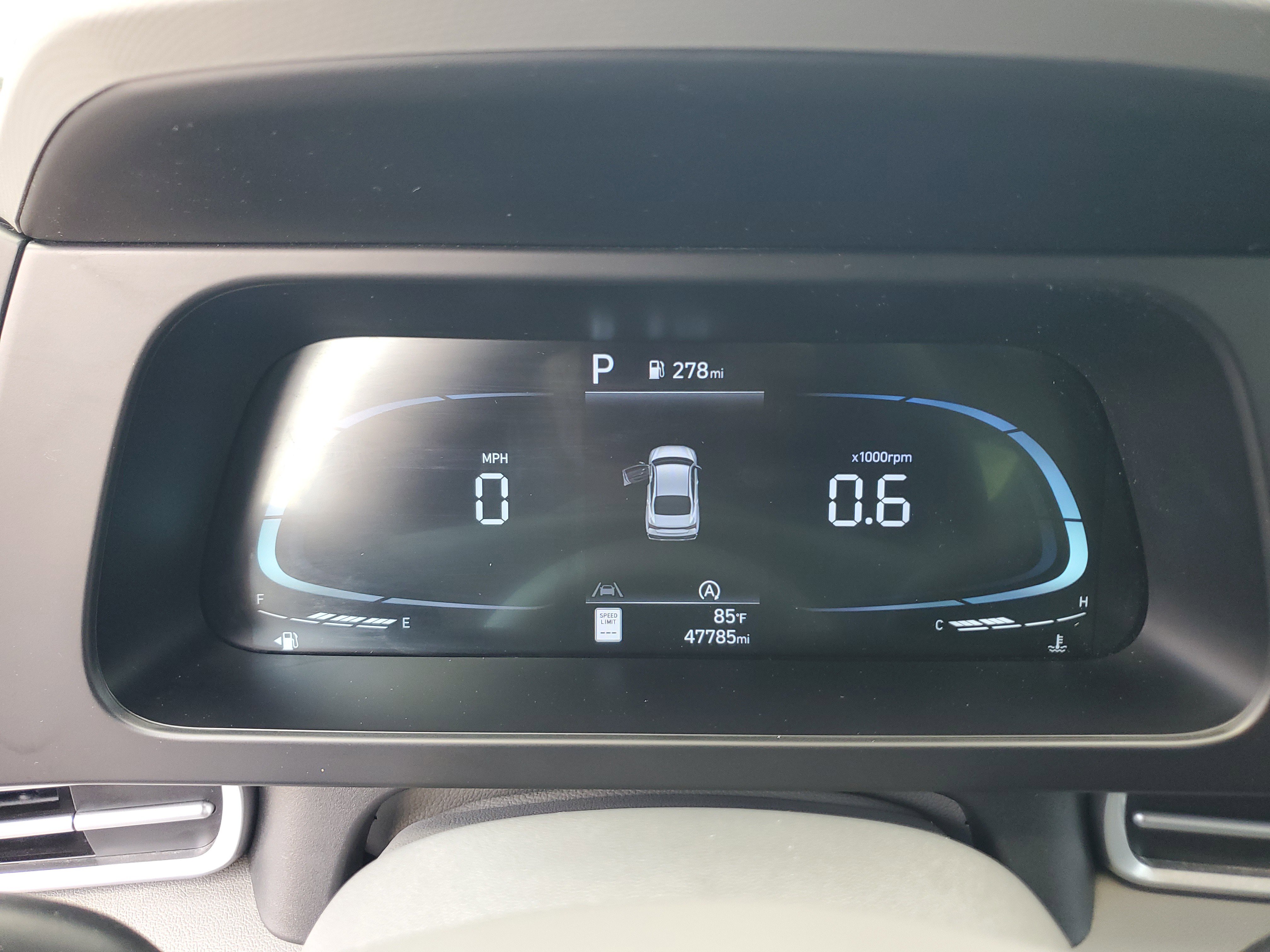 Used 2024 Hyundai Elantra SE FWD image 30