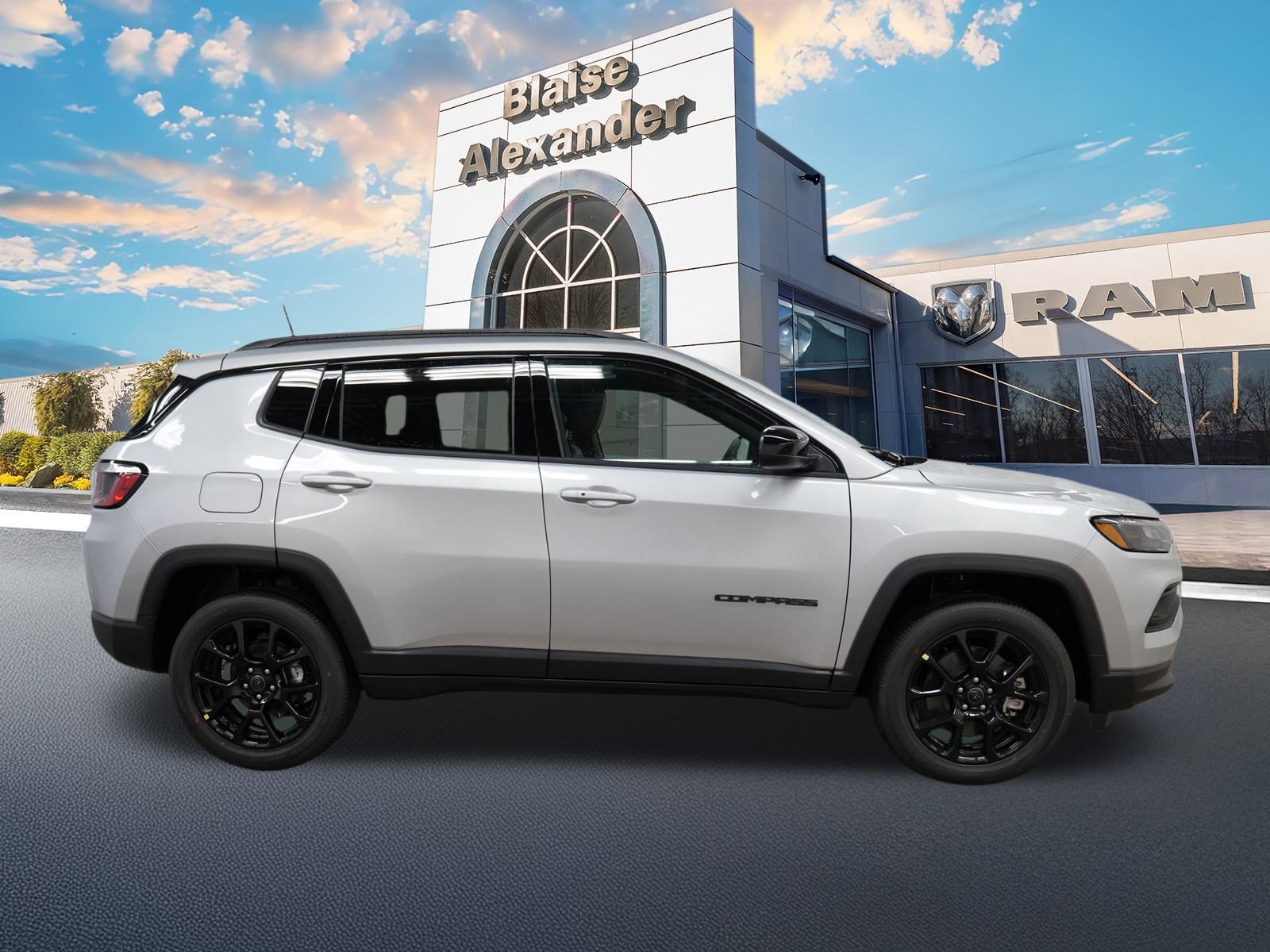 New 2026 Jeep Compass Latitude image 2