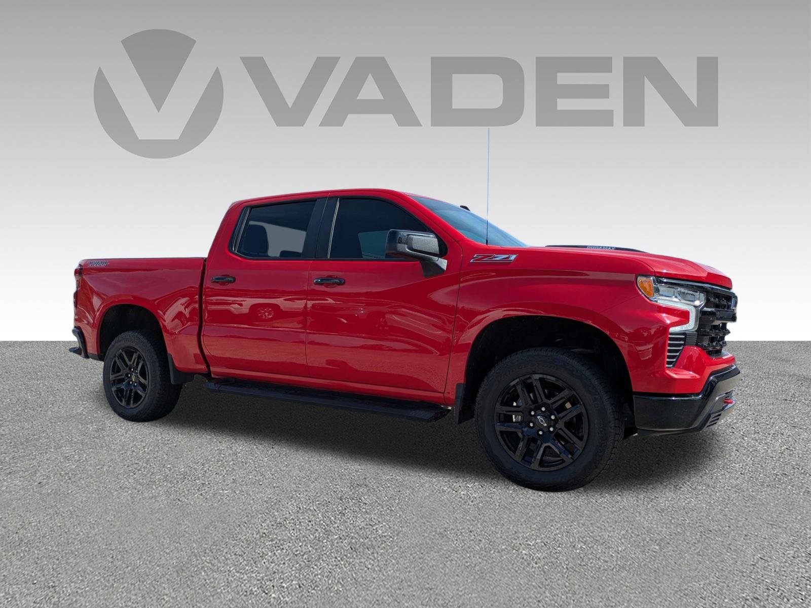 Used 2024 Chevrolet Silverado 1500 LT Trail Boss AWD/4WD image 3