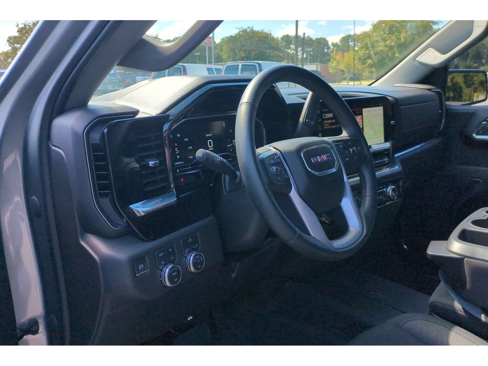 Used 2023 GMC Sierra 1500 Elevation w/ X31 Off-Road Package AWD/4WD image 12