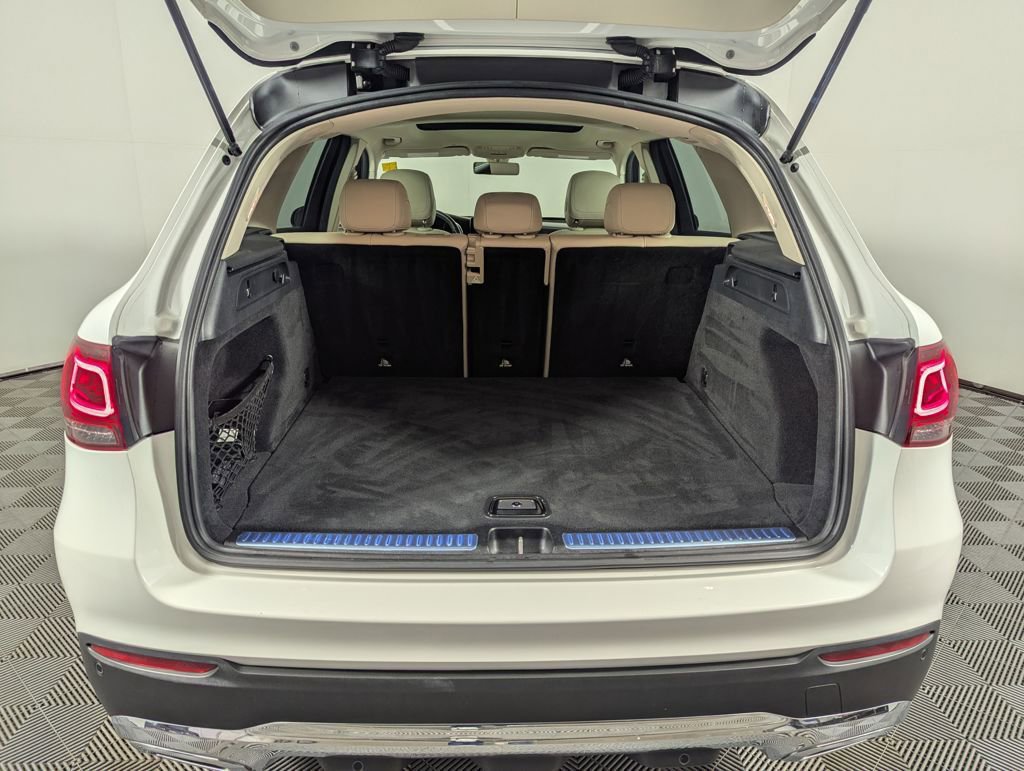 Used 2020 Mercedes-Benz GLC 300 image 14