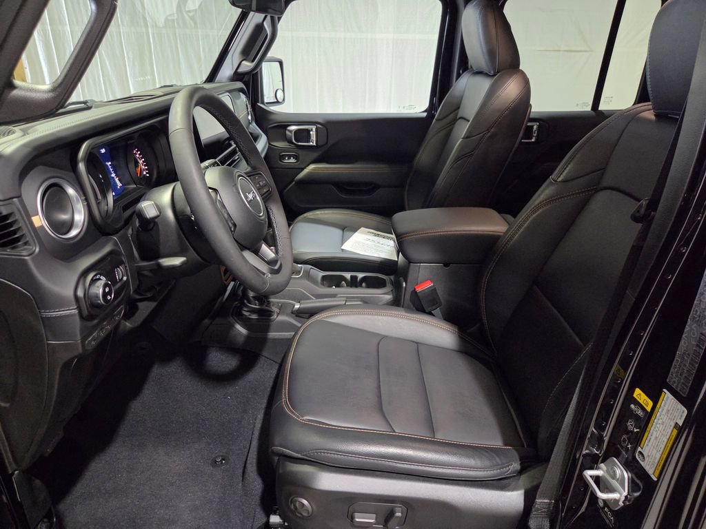 Certified 2025 Jeep Gladiator Sport image 10