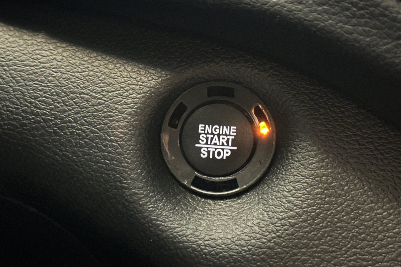 Used 2019 Jeep Cherokee Limited FWD image 17