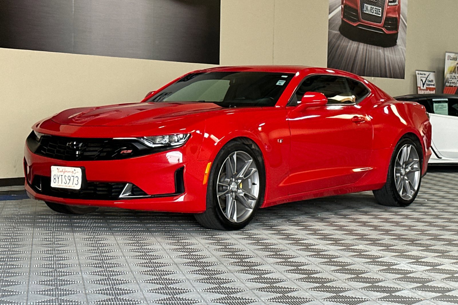 Used 2020 Chevrolet Camaro LT w/ RS Package RWD image 8
