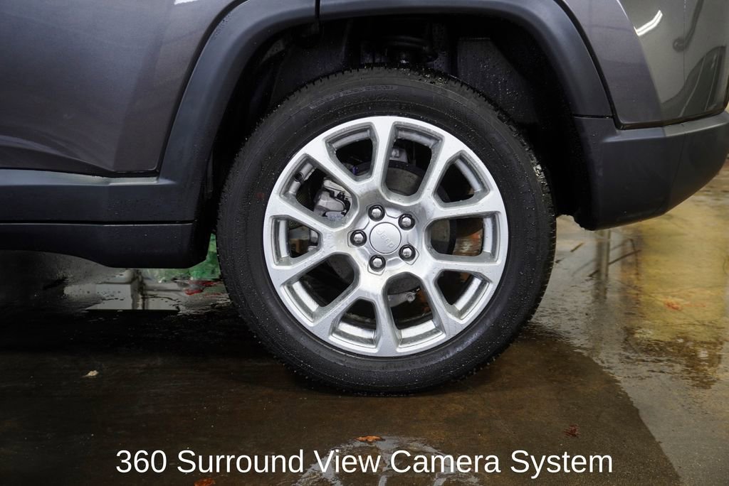 Used 2023 Jeep Compass Latitude image 6