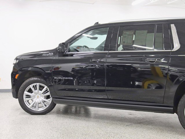 Used 2021 Chevrolet Suburban High Country w/ Premium Package image 11