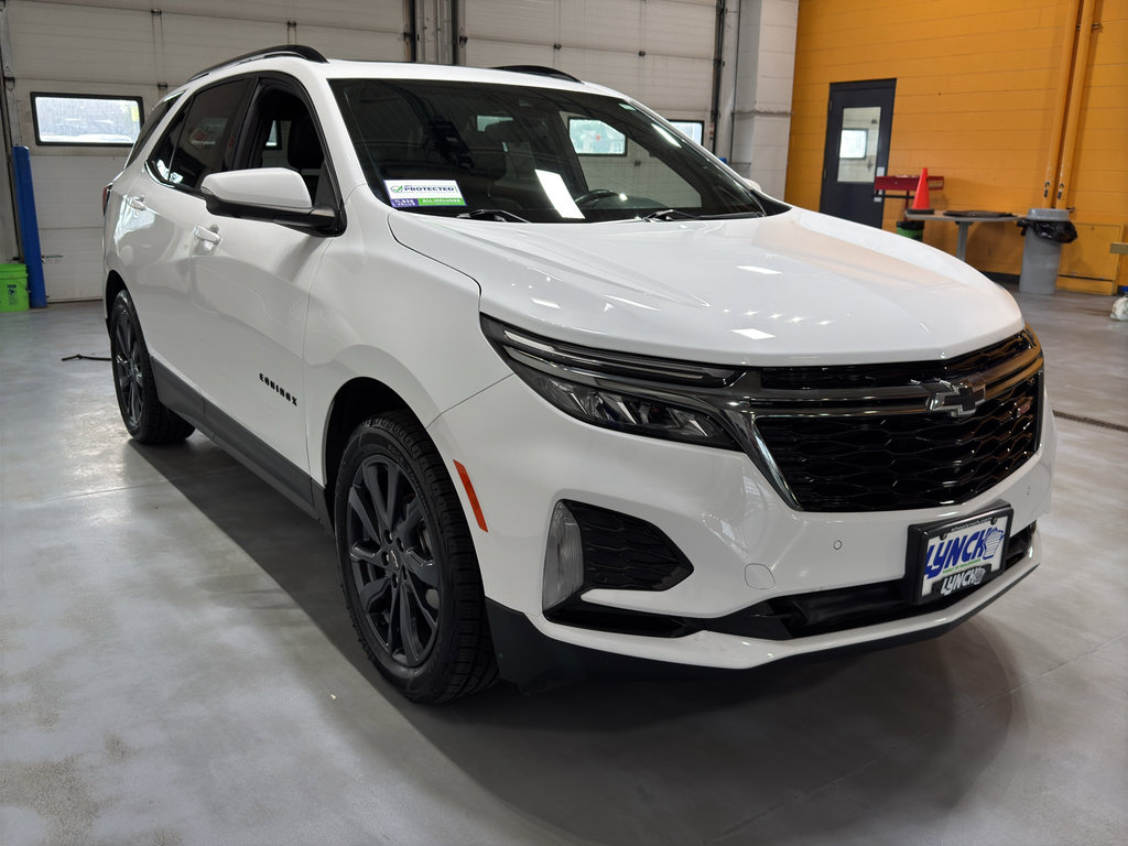 Used 2022 Chevrolet Equinox RS w/ Infotainment Package image 8