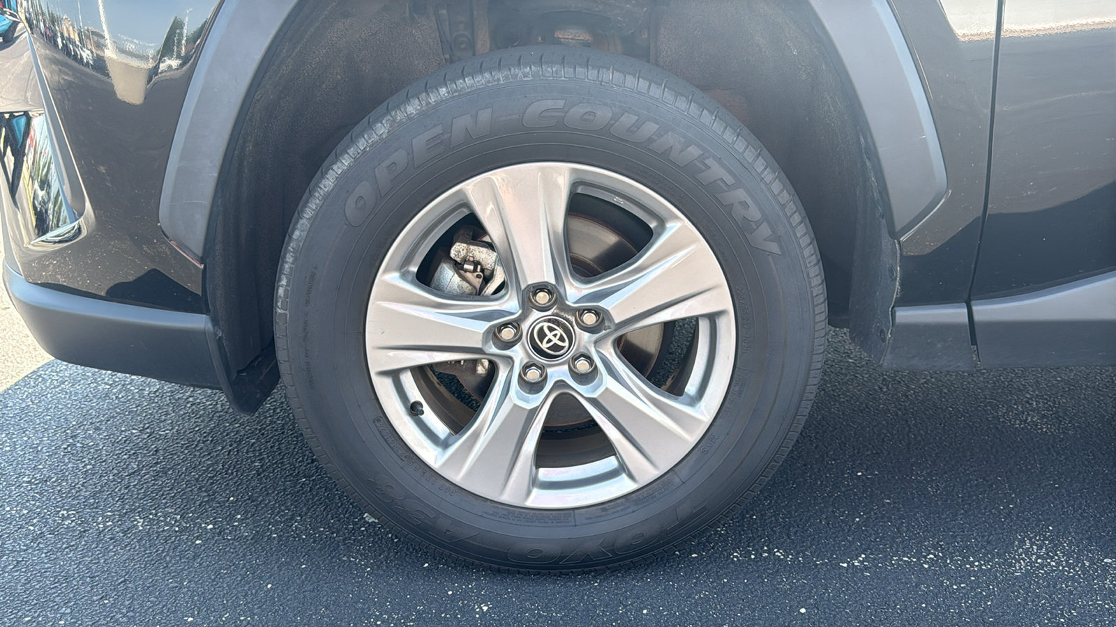 Certified 2025 Toyota RAV4 XLE AWD/4WD image 9