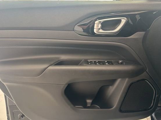 New 2026 Jeep Compass Limited image 16