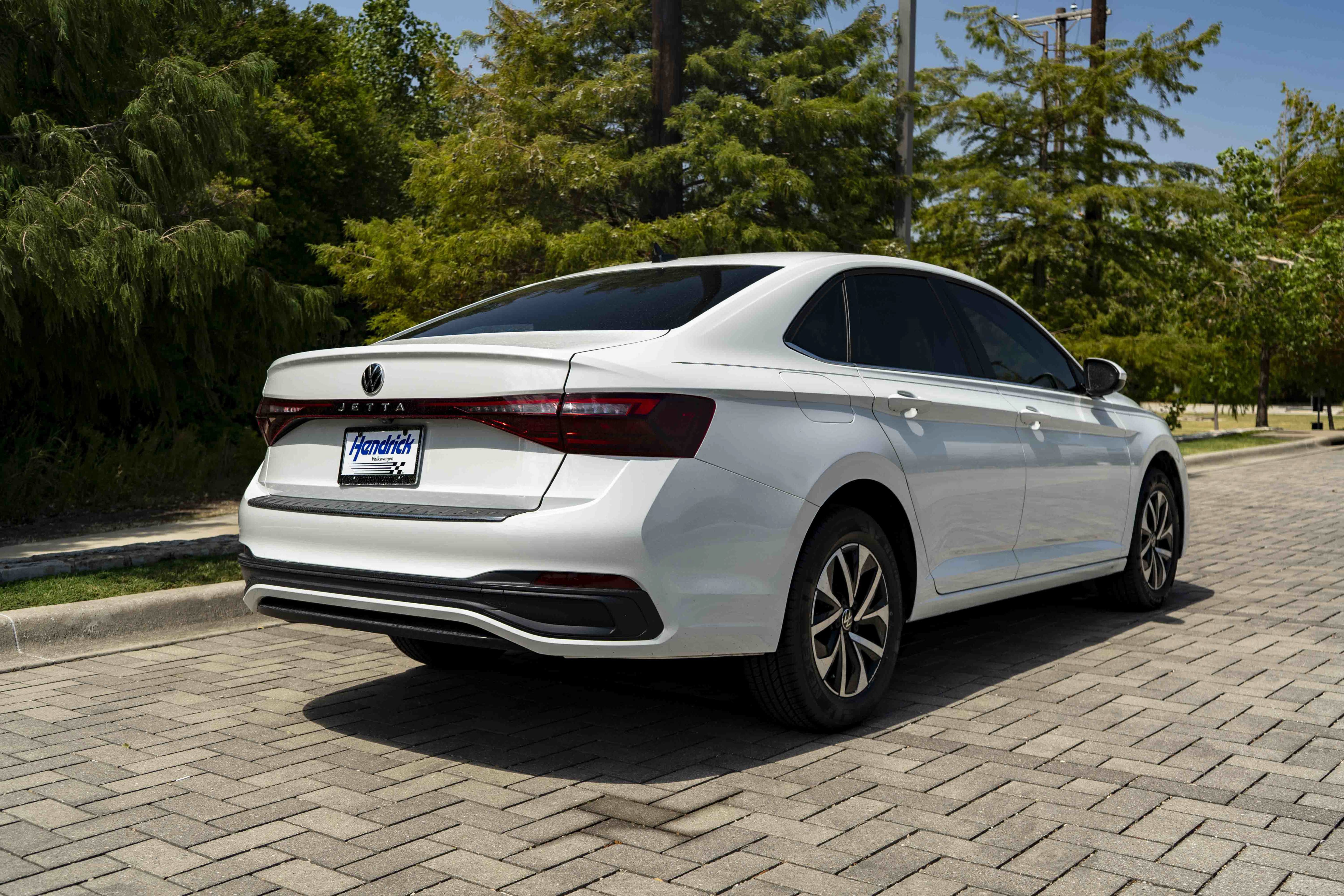 Certified 2025 Volkswagen Jetta S FWD image 8