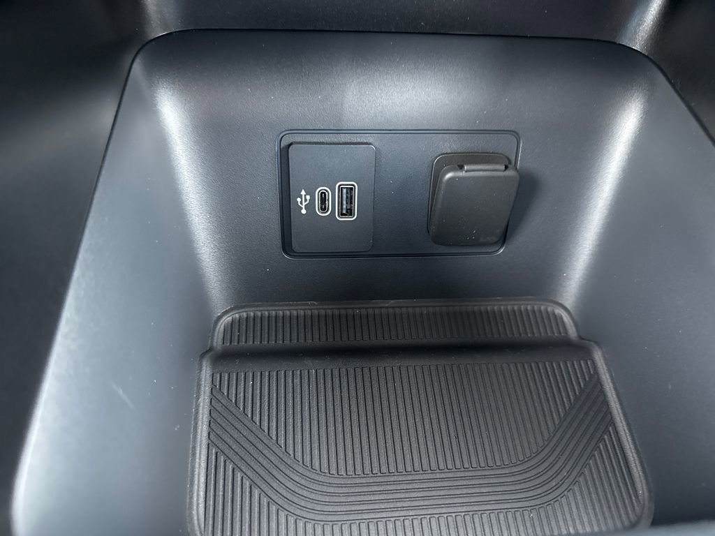 New 2026 Ford Explorer Active w/ Active Comfort Package RWD image 32