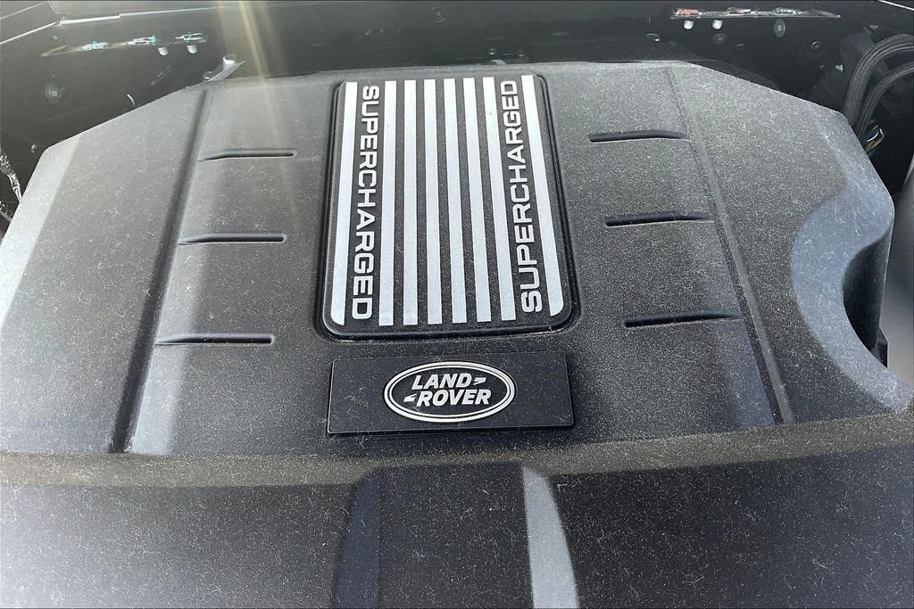 Used 2025 Land Rover Defender 110 V8 AWD/4WD image 29