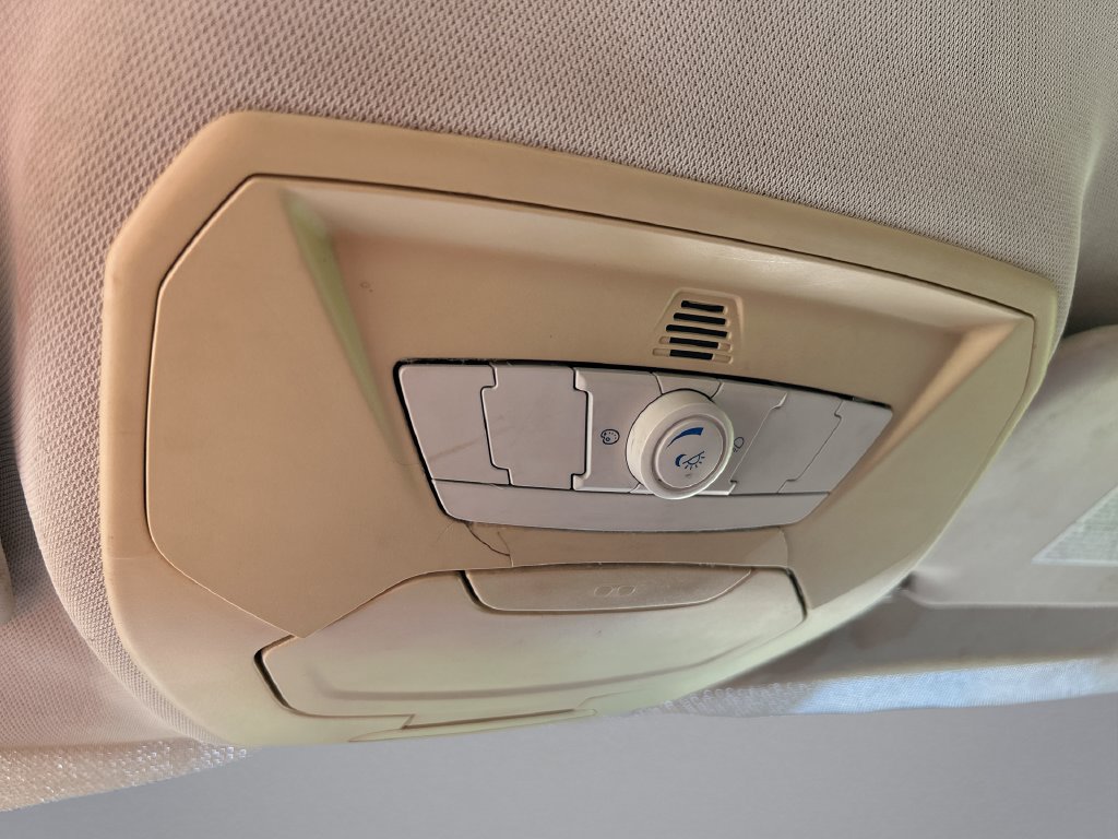 Used 2012 Ford Focus SEL FWD image 23