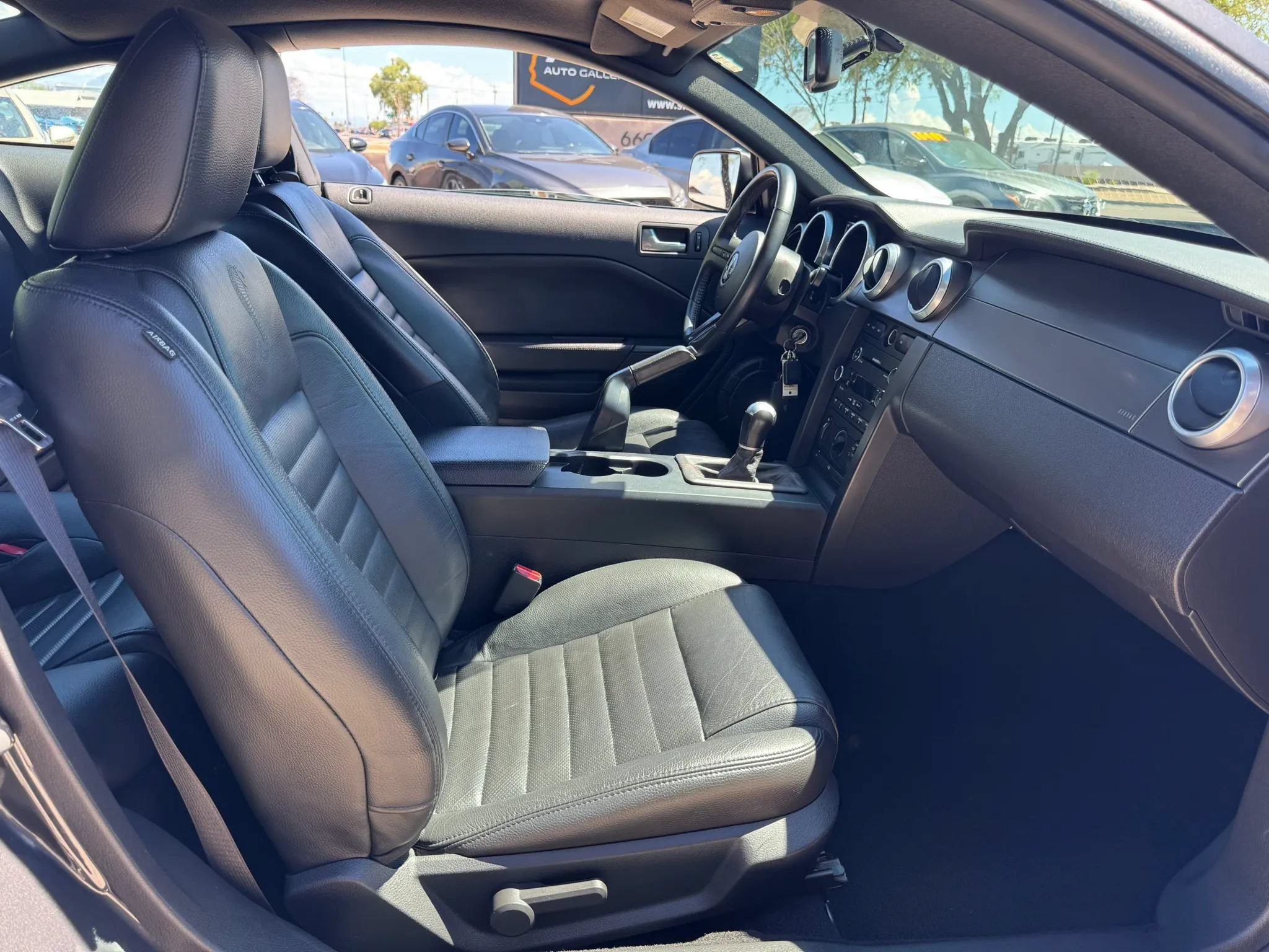 Used 2008 Ford Mustang Shelby GT500 RWD image 36
