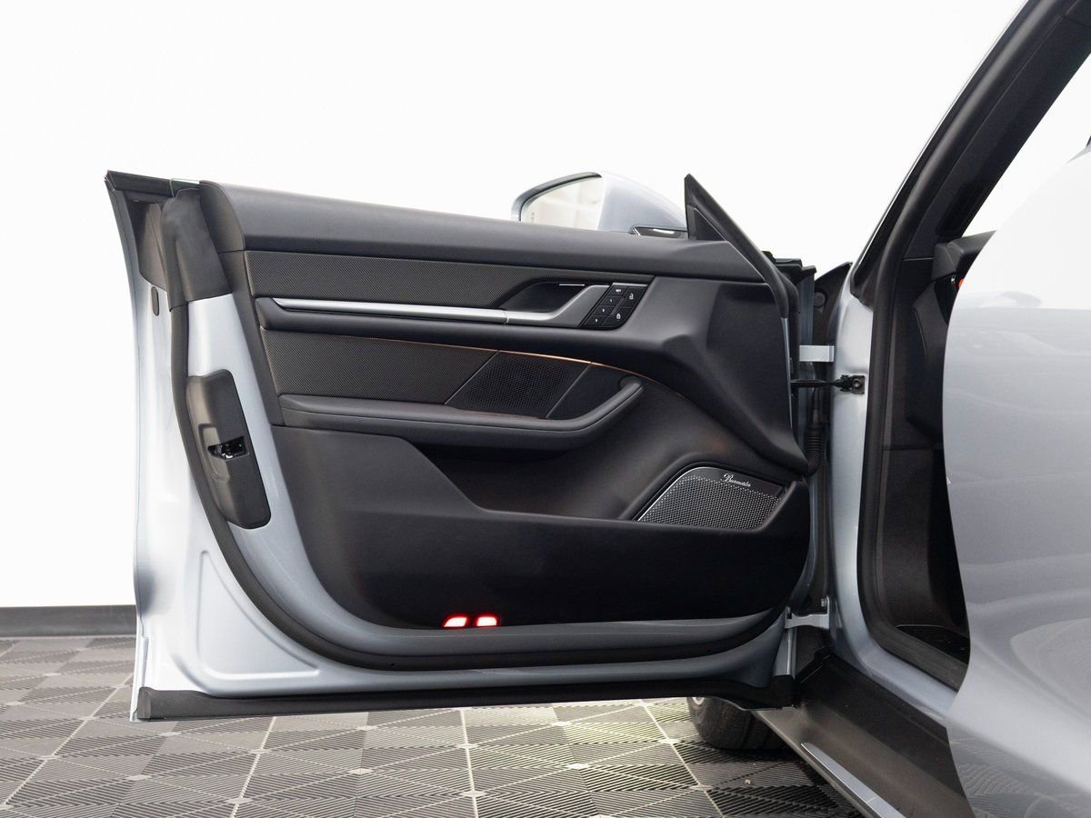 New 2025 Porsche Taycan 4S image 14