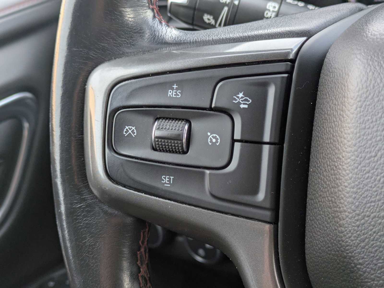 Used 2021 Chevrolet Suburban RST AWD/4WD image 25