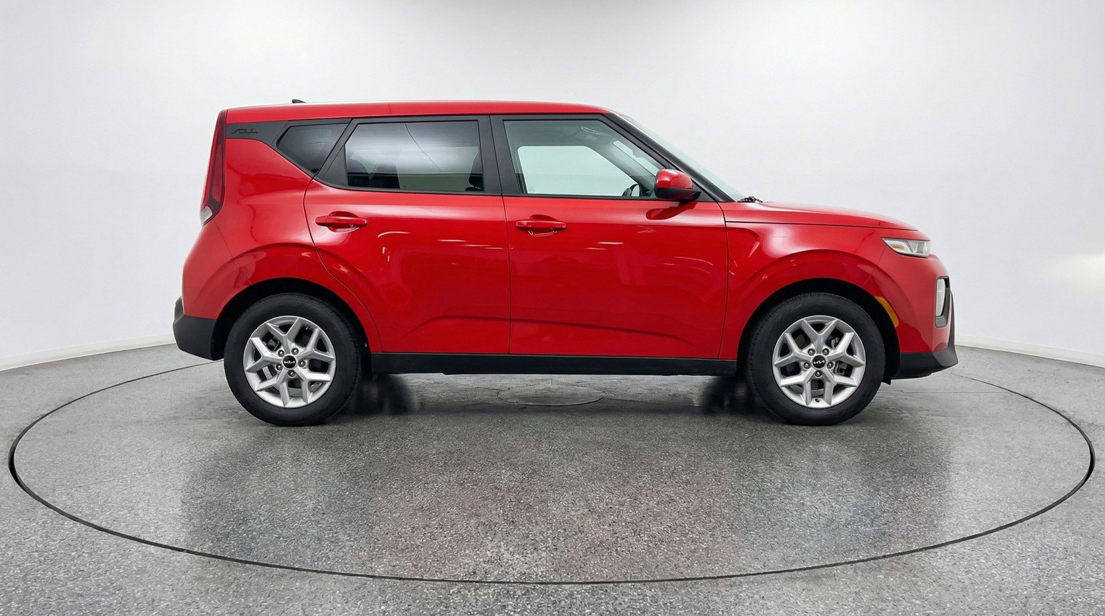 Used 2025 Kia Soul LX w/ LX Technology Package image 11