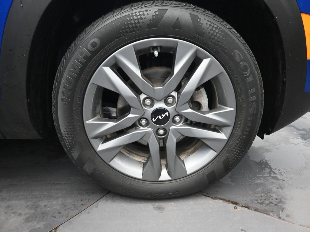 Used 2023 Kia Seltos S w/ Navigation Package image 29