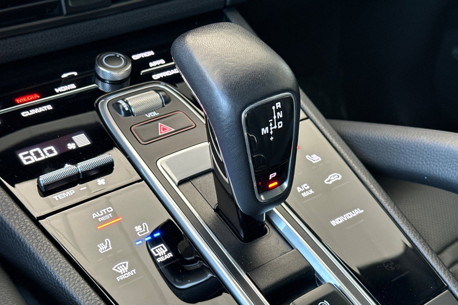 Certified 2022 Porsche Cayenne E-Hybrid image 22