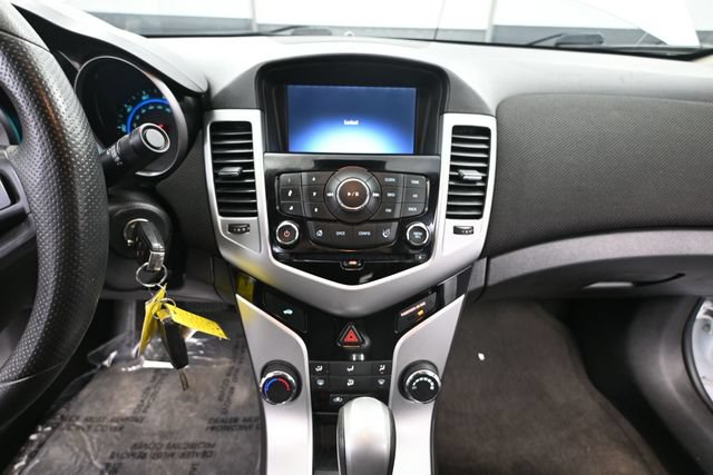 Used 2016 Chevrolet Cruze LT FWD image 29