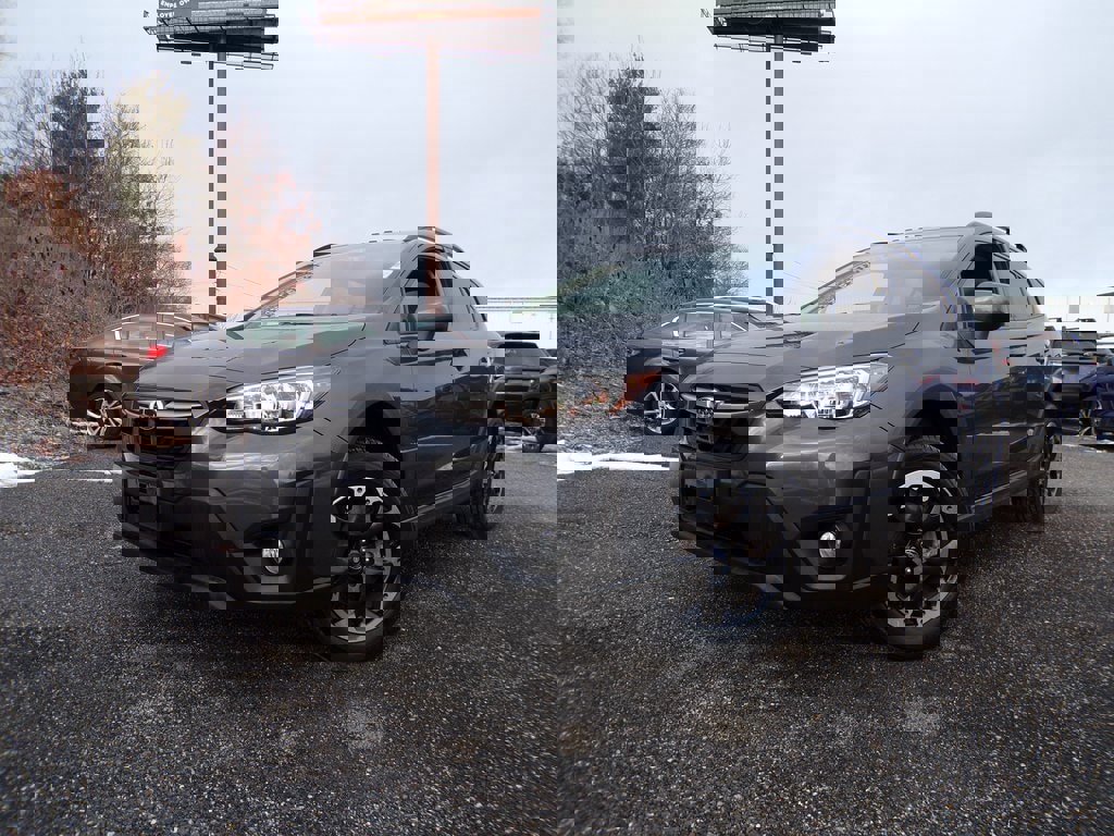 Used 2023 Subaru Crosstrek 2.0i Premium image 1