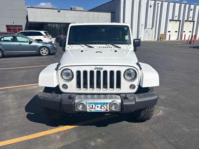 Used 2017 Jeep Wrangler Unlimited Sahara w/ Connectivity Group AWD/4WD image 2