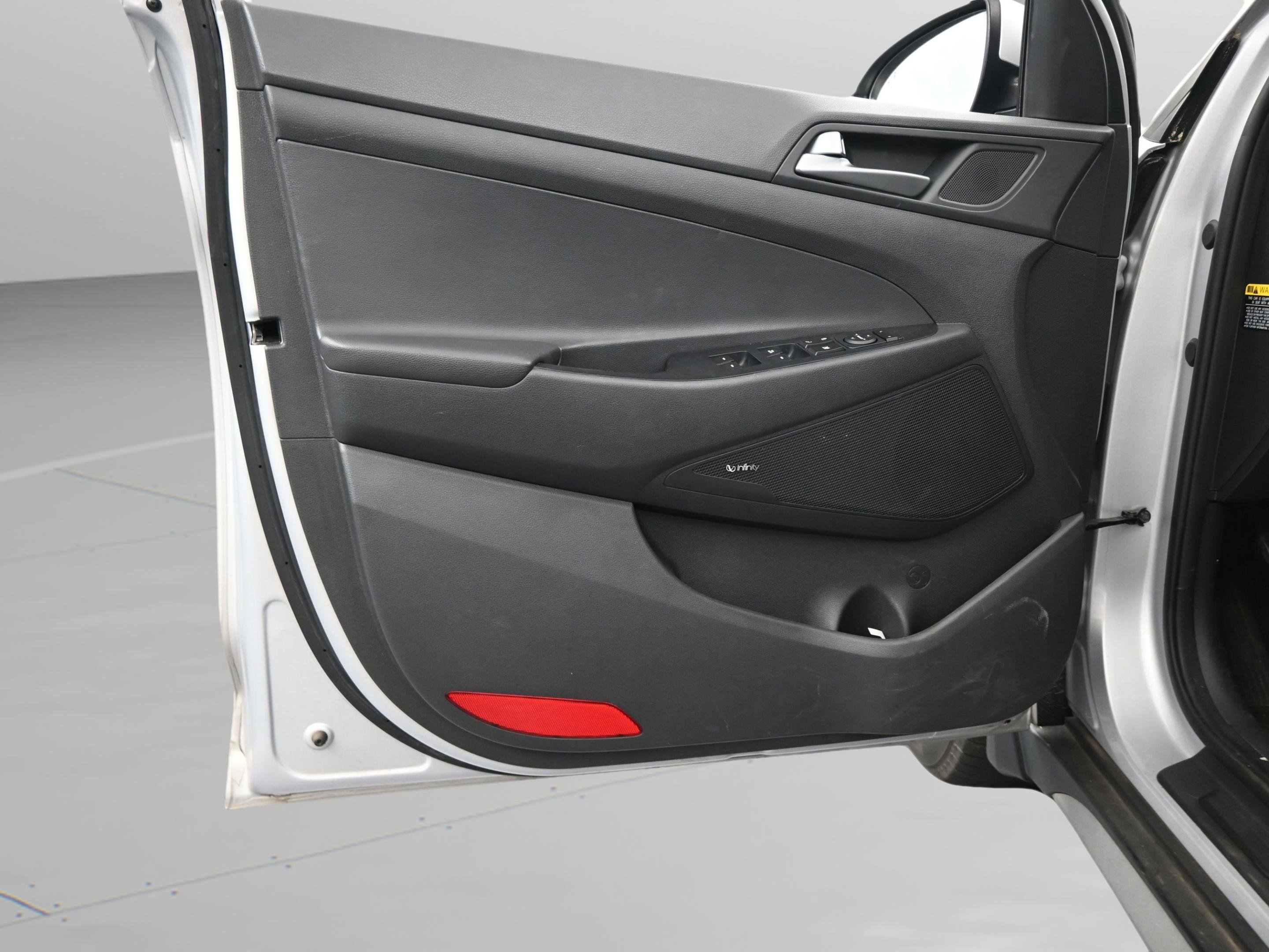 Used 2017 Hyundai Tucson SE Plus FWD image 32