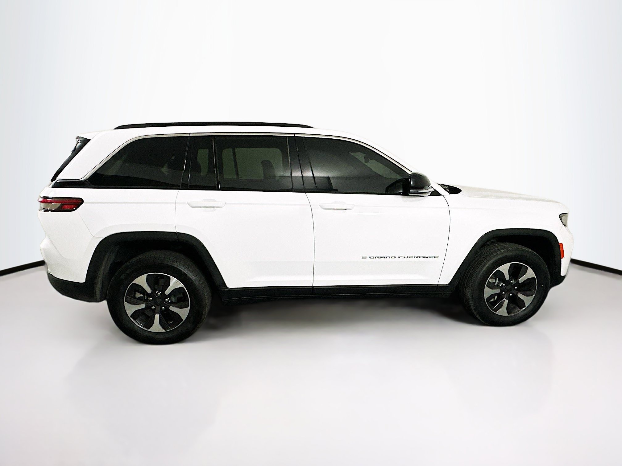 Used 2024 Jeep Grand Cherokee Limited 4xe AWD/4WD image 10