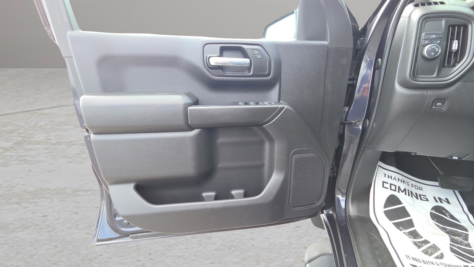 Used 2023 Chevrolet Silverado 1500 Custom image 26